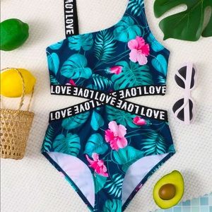 🆕 Girls Tropical & Letter Cut Out One Piece Swimsuit